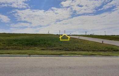 Imagem: O terreno possui 1.051m² de Área e está localizado em Parque