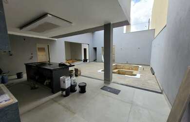 Imagem: A casa em condomínio possui 3 Dormitórios, 5 Banheiros, 4