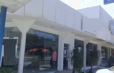 Imagem: O depósito possui 4 Vagas na garagem, 594m² de Área e está