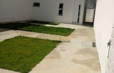 Imagem: A casa possui 3 Dormitórios, 2 Banheiros, 200m² de Área