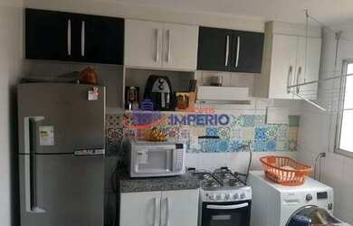 Imagem: O apartamento possui 2 Dormitórios, 1 Banheiro, 1 Vaga na garagem