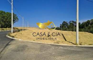 Imagem: O terreno possui 200m² de Área e está localizado em Buru