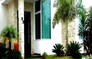 Imagem: A casa em condomínio possui 3 Dormitórios, 3 Banheiros, 2