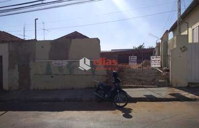 Imagem: O terreno e está localizado em Centro, Bauru à venda por R$185.000