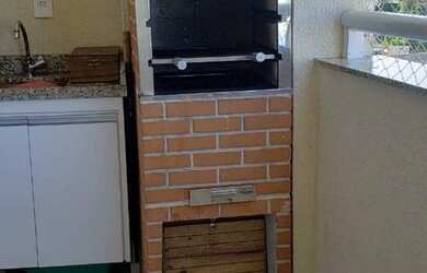 Imagem: O apartamento possui 2 Dormitórios, 1 Banheiro, 2 Vagas na