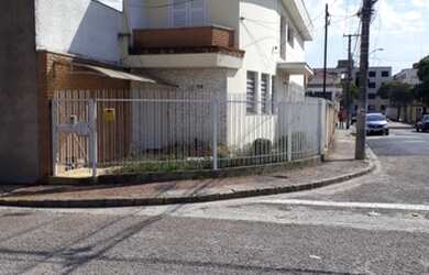 Imagem: A casa possui 2 Dormitórios, 2 Banheiros, 1 Vaga na garagem