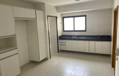 Imagem 8: Apartamento para aluguel e venda tem 157 metros quadrados com 4 quartos