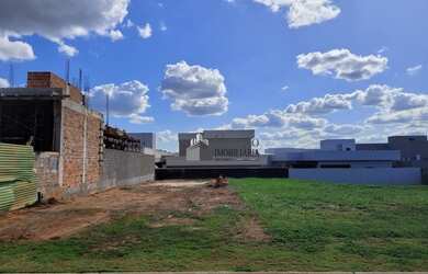 Imagem: O terreno possui 450m² de Área e está localizado em Quinta