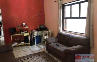 Imagem: A casa possui 2 Dormitórios, 1 Banheiro, 1 Vaga na garagem