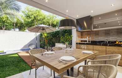 Imagem: A casa em condomínio possui 3 Dormitórios, 3 Banheiros, 2