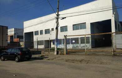 Imagem: O depósito possui 2200m² de Área e está localizado em Cidade