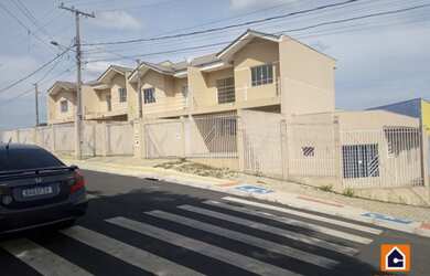 Imagem: A casa possui 3 Dormitórios, 1 Banheiro, 1 Vaga na garagem