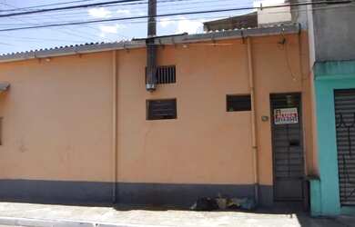 Imagem: A casa possui 1 Dormitório, 1 Banheiro, 35m² de Área e está