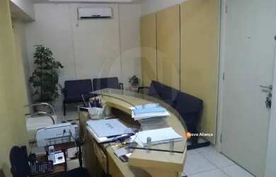 Imagem: O depósito possui 1 Vaga na garagem e 86m² de Área e está