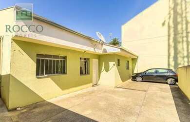 Imagem: A casa possui 3 Dormitórios, 1 Banheiro, 1 Vaga na garagem