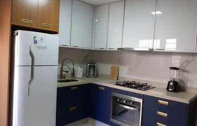 Imagem: A casa possui 1 Banheiro, 2 Vagas na garagem, 102m² de Área