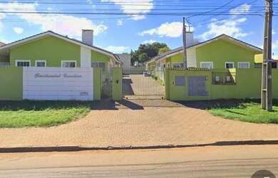 Imagem: A casa em condomínio possui 3 Dormitórios, 1 Banheiro, 1 Vaga