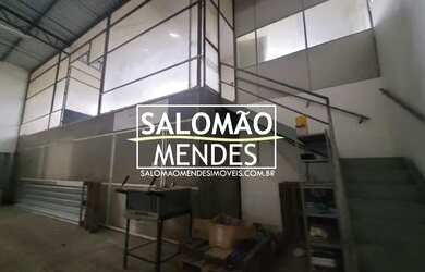 Imagem: O depósito possui 4 Vagas na garagem, 310m² de Área e está