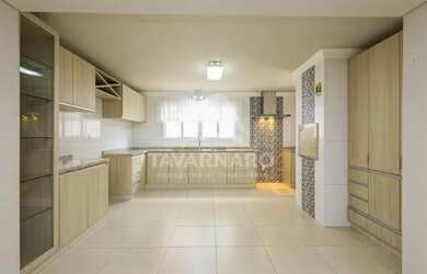 Imagem: A casa possui 2 Dormitórios, 2 Banheiros, 4 Vagas na garagem