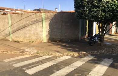 Imagem 2: Casa jardim monte carlo. Churrasqueira, 250m² de Área, 3 Vagas na garageme2...