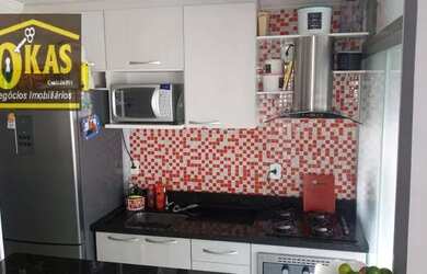 Imagem: O apartamento possui 2 Dormitórios, 1 Banheiro, 1 Vaga na garagem