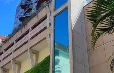 Imagem: O apartamento possui 3 Dormitórios, 3 Banheiros, 2 Vagas na