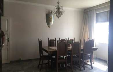 Imagem: O apartamento possui 4 Dormitórios, 2 Banheiros, 1 Vaga na