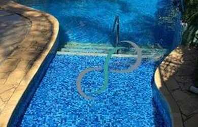 Imagem: A casa em condomínio possui 4 Dormitórios, 5 Banheiros, 2