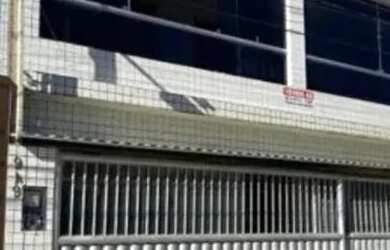 Imagem: A casa possui 5 Dormitórios, 5 Banheiros, 2 Vagas na garagem