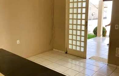 Imagem 2: Casa de aluguel. 2 Vagas na garageme3 Dormitórios