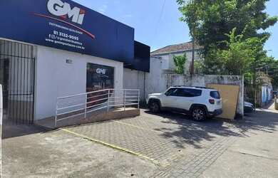 Imagem: A casa possui 5 Dormitórios, 3 Banheiros, 5 Vagas na garagem