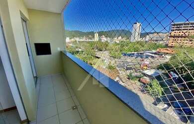 Imagem: O apartamento possui 1 Dormitório, 1 Banheiro, 1 Vaga na garagem