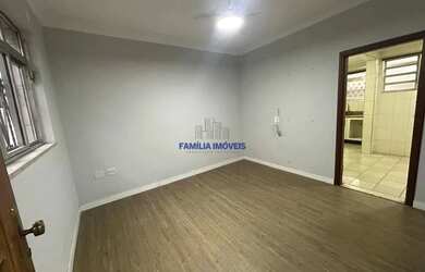 Imagem 9: Sobrado a venda 2 quartos 1 vaga wc quintal Vila Mathias Santos