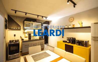 Imagem: A casa possui 5 Dormitórios, 3 Banheiros, 3 Vagas na garagem