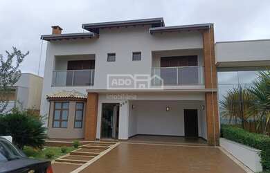 Imagem: A casa em condomínio possui 3 Dormitórios, 5 Banheiros, 4