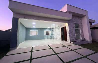 Imagem: A casa em condomínio possui 4 Dormitórios, 4 Banheiros, 3