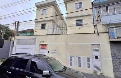 Imagem: A casa possui 2 Dormitórios, 1 Banheiro, 1 Vaga na garagem