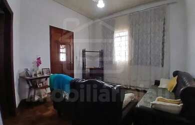 Imagem: A casa possui 5 Dormitórios, 3 Banheiros e 190m² de Área