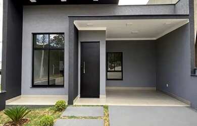 Imagem: A casa em condomínio possui 3 Dormitórios, 2 Banheiros, 4