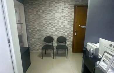 Imagem 8: Sala Comercial com 2 banheiros, 1 copa e 1 recepção em área nobre -...