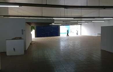 Imagem: O depósito possui 800m² de Área e está localizado em Centro