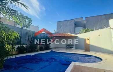 Imagem: A casa possui 3 Dormitórios, 4 Banheiros, 4 Vagas na garagem