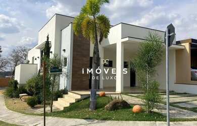 Imagem: A casa em condomínio possui 3 Dormitórios, 3 Banheiros, 4