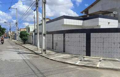 Imagem: Casa em Parque Alvorada - Campos dos Goytacazes