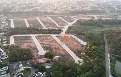 Imagem: O terreno possui 360m² de Área e está localizado em San