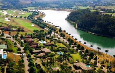 Imagem: O terreno possui 3.149m² de Área e está localizado em Bragança