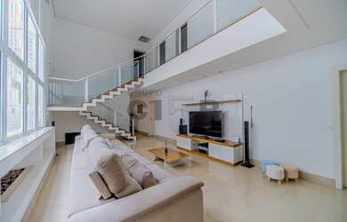 Imagem: A casa em condomínio possui 5 Dormitórios, 5 Banheiros, 5