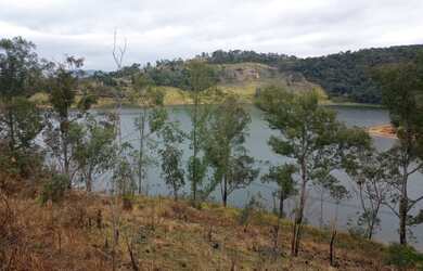 Imagem 6: oportunidade terreno com uma vista toda para represa