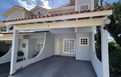 Imagem: A casa em condomínio possui 2 Dormitórios, 3 Banheiros, 2