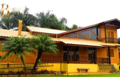 Imagem: A casa em condomínio possui 3 Dormitórios, 3 Banheiros, 5